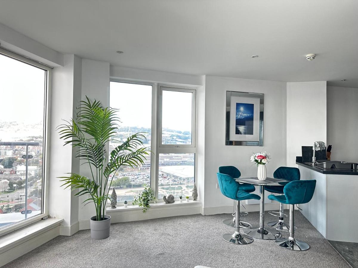Stunning Ocean & City View Apt Swansea Exterior photo